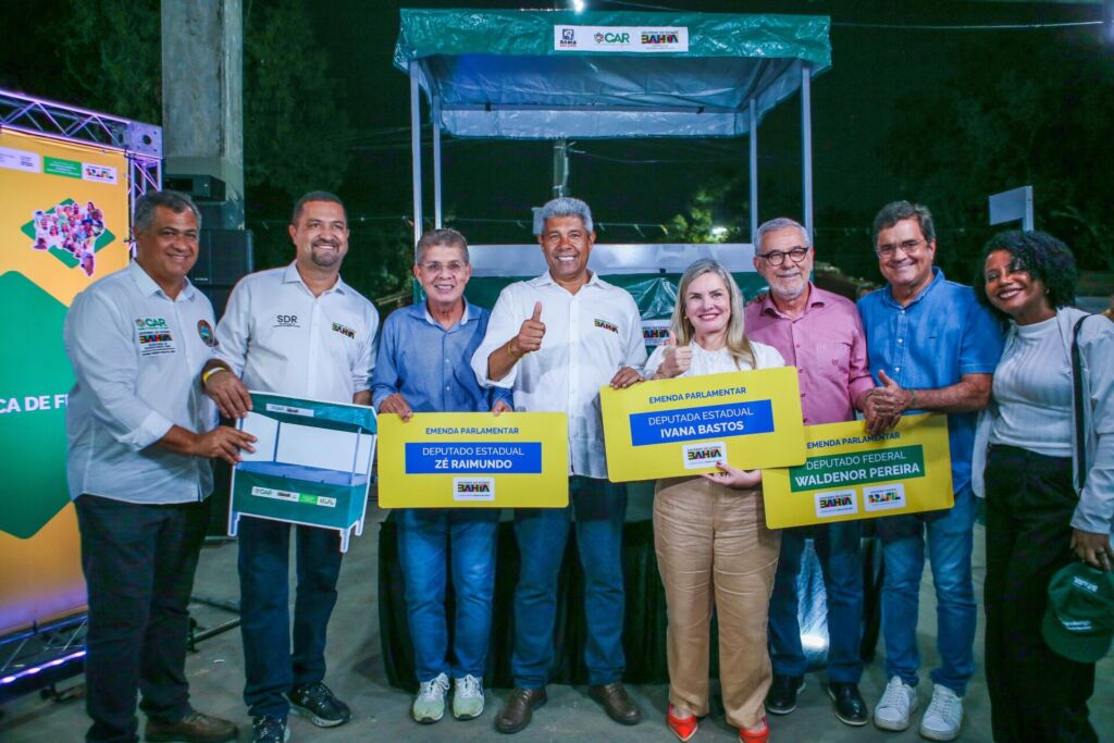 WhatsApp Image 2025 07 25 at 14.08.19 1 Ivana Bastos participa de lançamento do Plano Safra Bahia 2025/26 e entrega equipamentos a municípios