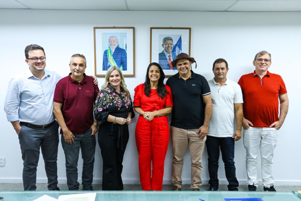 rio de contas SEC Ivana Bastos vai à SEC, assegura investimentos e reforça novas demandas dos municípios