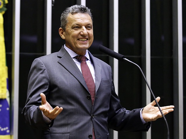 CHARLES Deputado Charles Fernandes cobra conclusão da Fiol ao Governo Federal