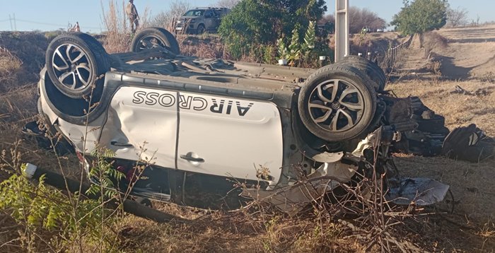 Imagem do WhatsApp de 2025 08 08 as 07.30.27 c3a84b35 Capotamento deixa três feridos na BR-122, em Candiba; vítimas são evangélicas e seguiam para o Piauí