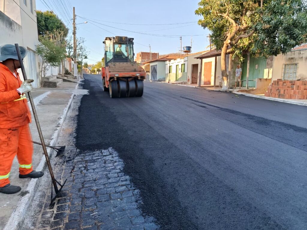 WhatsApp Image 2025 08 08 at 19.53.18 Prefeitura de Pindaí inicia requalificação e pavimentação de 11 ruas no centro comercial