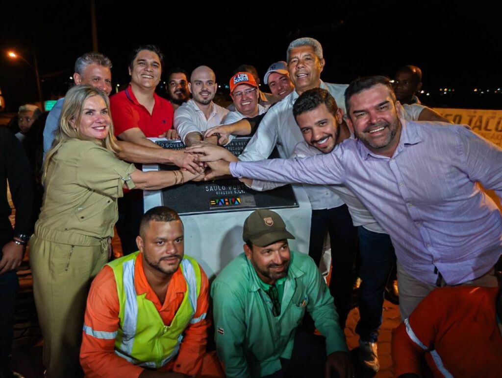 WhatsApp Image 2025 08 14 at 11.37.40 Governo do Estado entrega recuperação da BA-573, impulsionando mobilidade, segurança e economia na região de Guanambi