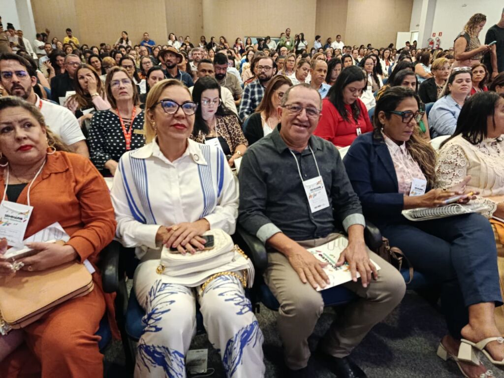 WhatsApp Image 2025 08 26 at 19.28.35 Prefeito João Veiga participa do Seminário Estadual Bahia Alfabetizada em Salvador