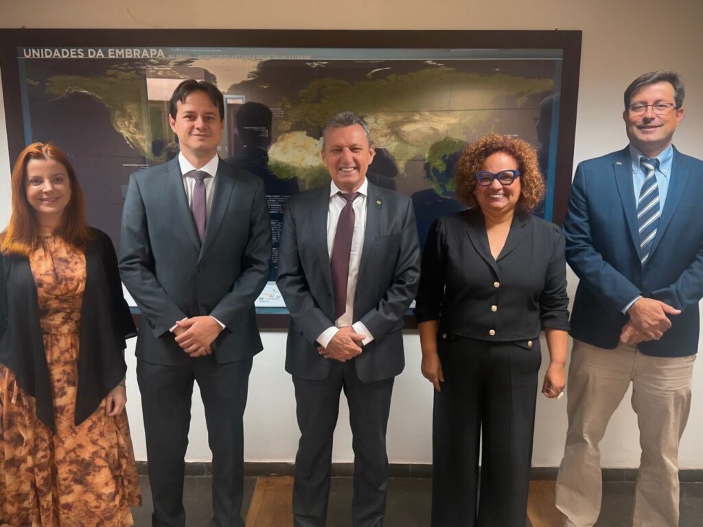 540765331 1335586321467051 8214897099533866966 n Deputado Charles Fernandes solicita instalação de unidade regional da Embrapa em Guanambi ou no Vale do Iuiu