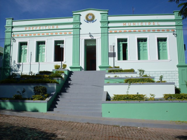 112209201612111 Prefeitura de Riacho de Santana emite Nota Oficial; vice Tito assume provisoriamente a chefia do Poder Executivo