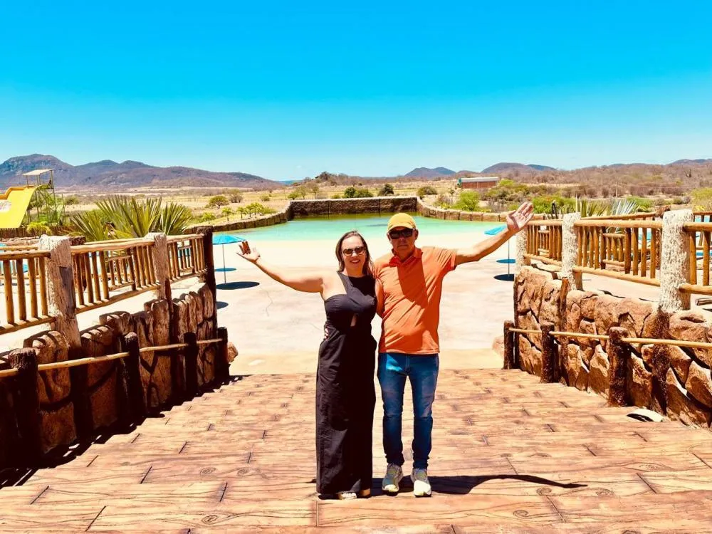 4378 dayane rocha e lu rocha Empresários do Oásis Park inauguram piscina de ondas gigante e coloca Candiba no mapa do turismo aquático