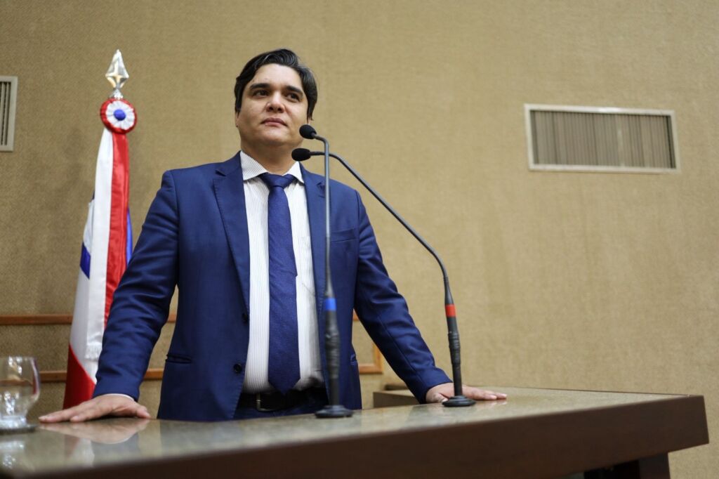 WhatsApp Image 2025 10 06 at 19.21.57 Conselho de Ética da ALBA aguarda acesso à decisão judicial para adotar medidas sobre prisão de deputado Binho Galinha