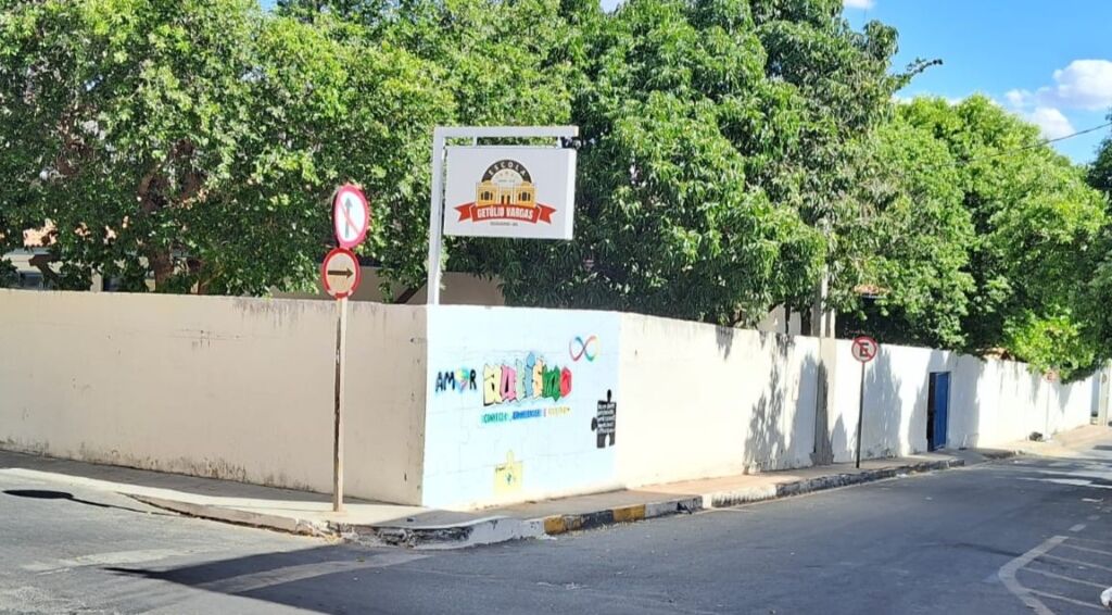 WhatsApp Image 2025 10 07 at 15.12.08 Escola Municipal Getúlio Vargas em Guanambi passará por grande reforma, para ampliação e modernização