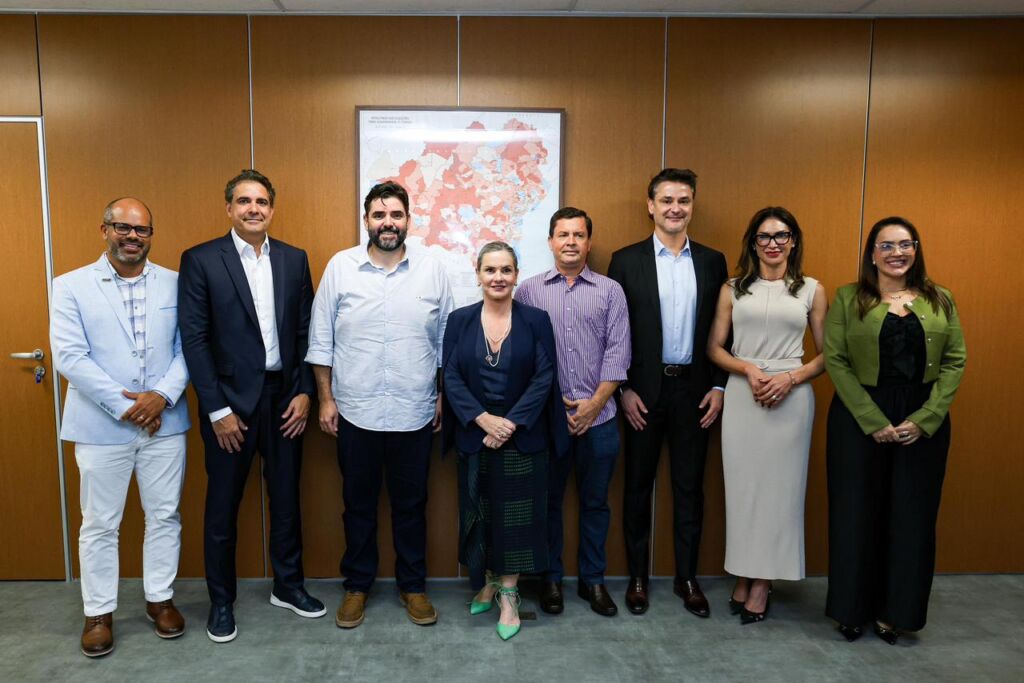 WhatsApp Image 2025 10 10 at 17.57.28 Presidente Ivana Bastos viabiliza reunião para investimento estratégico em Data Centers, colocando a Bahia na vanguarda da inovação digital e da energia limpa no Brasil