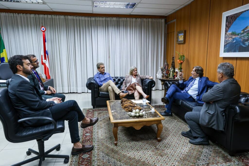 WhatsApp Image 2025 10 23 at 07.39.21 Presidente Ivana Bastos recebe o desembargador Geder Gomes e deputados para tratar do PL que cria a Política Estadual de Alternativas Penais