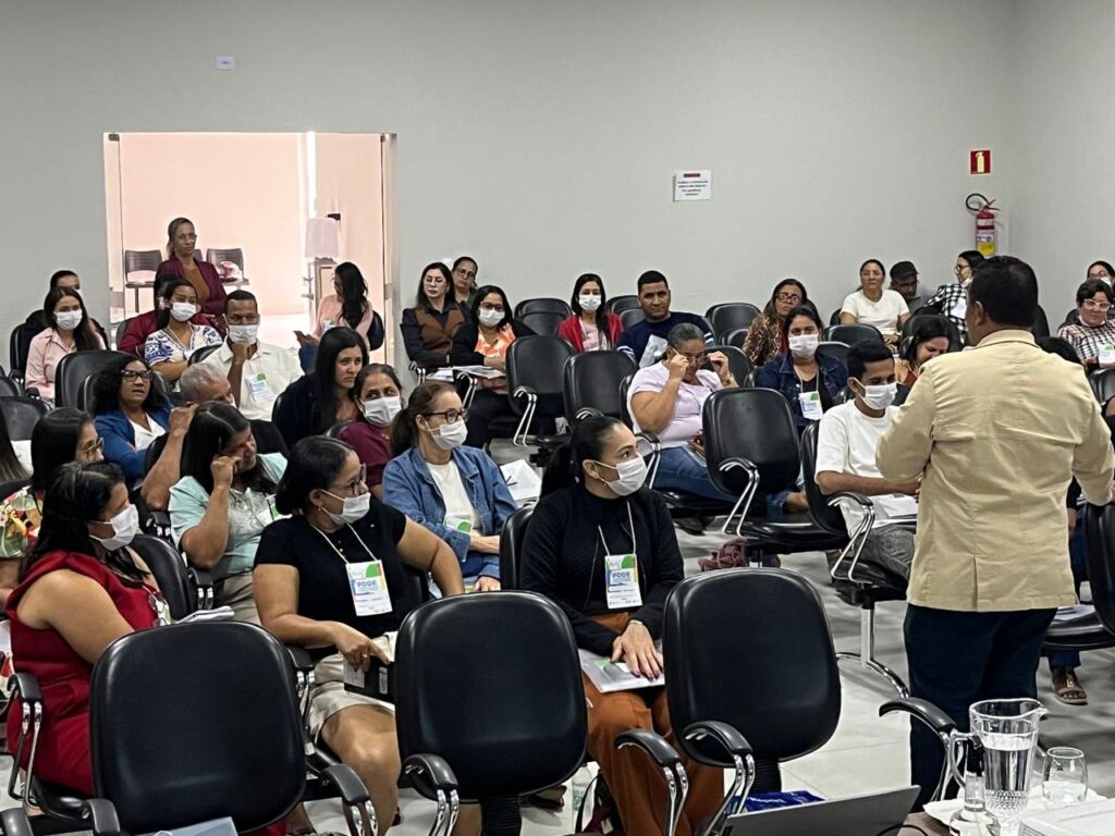 WhatsApp Image 2025 10 23 at 20.12.32 Prefeitura de Pindaí realiza curso de capacitação técnica sobre PDDE e ações integradas nas escolas do campo e quilombolas