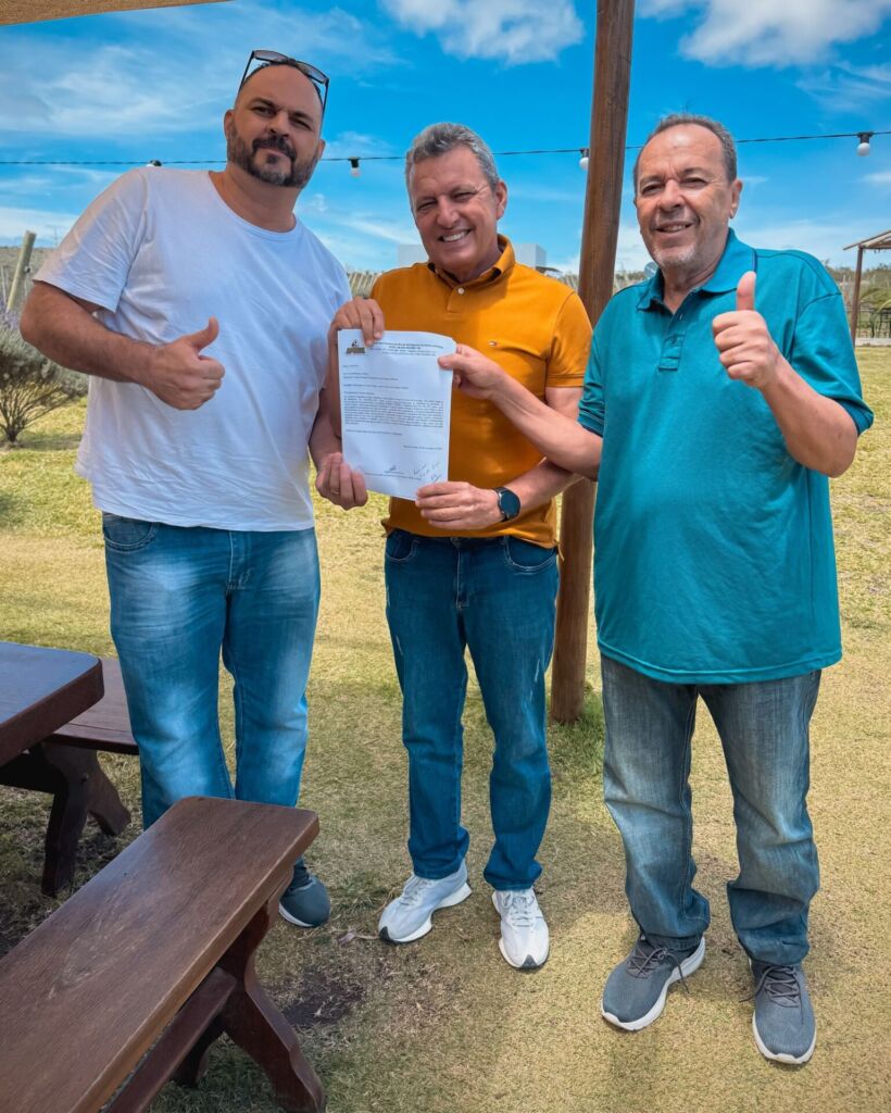 ITAGUACU DA BAHIA Deputado Charles Fernandes amplia base política e cumpre agenda em Santana e Morro do Chapéu