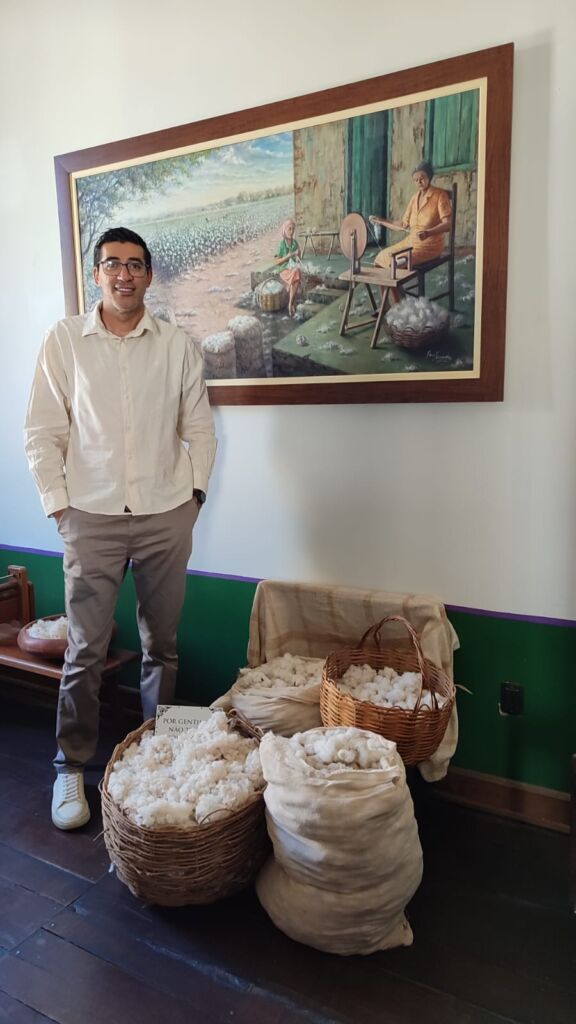 WhatsApp Image 2025 11 02 at 16.14.37 Vereadora Eponina Gomes propõe título de Cidadão Guanambiense para Jean Charles de Oliveira Batista