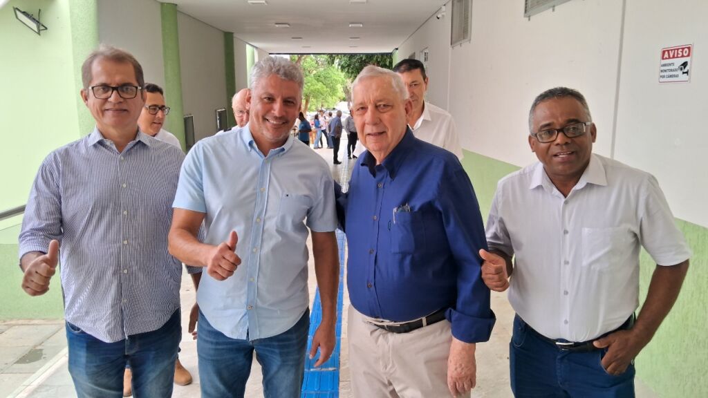 WhatsApp Image 2025 11 06 at 17.08.48 Prefeito de Guanambi, vereadores e secretários participam de Audiência Pública sobre o Projeto de Irrigação do Vale do Iuiu