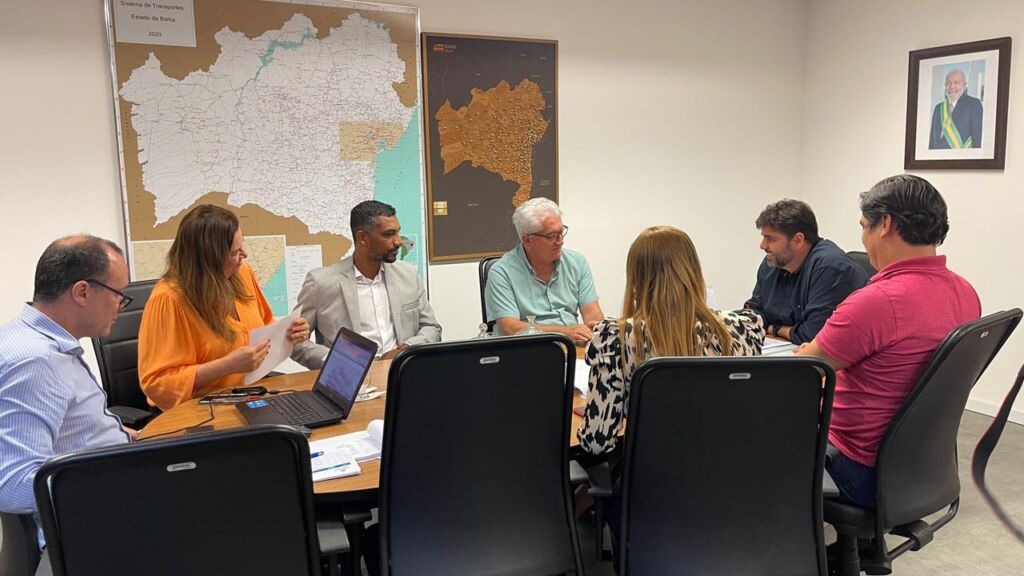 WhatsApp Image 2025 11 26 at 19.50.30 Riacho de Santana: Prefeito em exercício Tito Eugênio busca novas parcerias em reunião com o Governo da Bahia