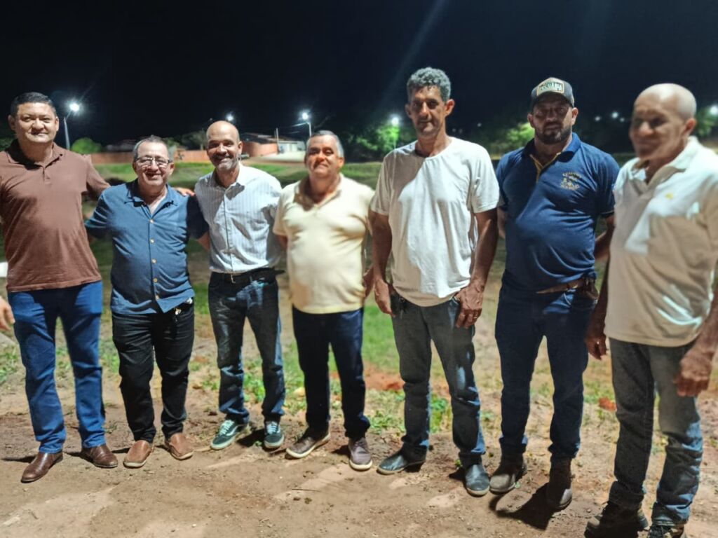 WhatsApp Image 2025 12 01 at 11.16.58 2 Prefeitura de Pindaí entrega iluminação da lagoa de Paus Pretos e avança na requalificação do espaço