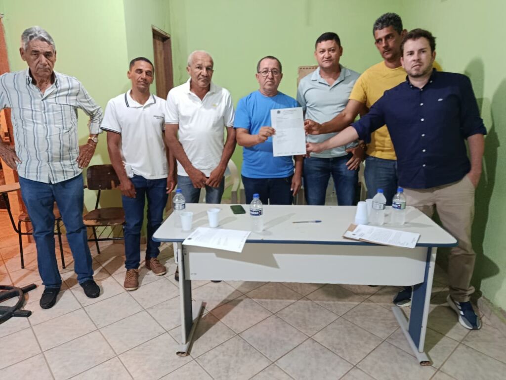 WhatsApp Image 2025 12 30 at 07.56.17 2 Prefeitura de Pindaí autoriza construção de banheiros públicos no povoado de Mato Grosso