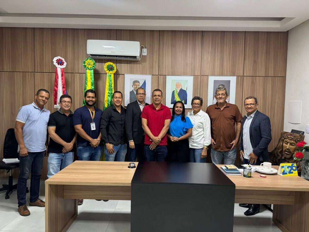 SaveClip.App 619594150 18088494296513320 8703724767900940691 n Carinhanha sedia reunião do Consórcio Intermunicipal de Resíduos Sólidos e elege nova diretoria