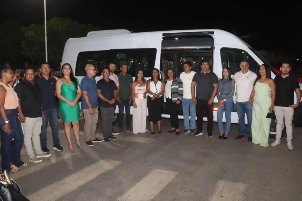 IMG 0586 1 Iuiu celebra entrega de obras e benefícios à população