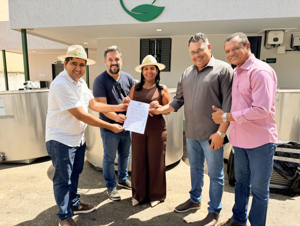 IMG 2143 Prefeita Valdinha participa de assembleia regional e garante avanço para o setor produtivo de Iuiu