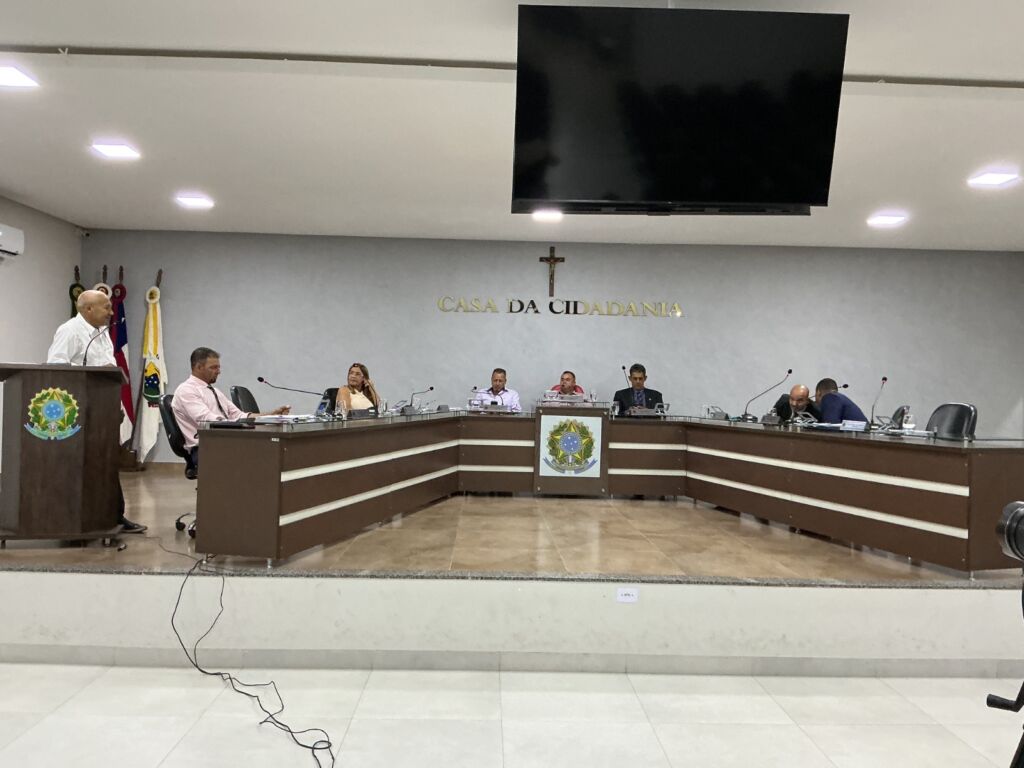 WhatsApp Image 2026 04 02 at 13.32.47 Câmara de Pindaí realiza sessão com debates e aprovação de projetos e indicações