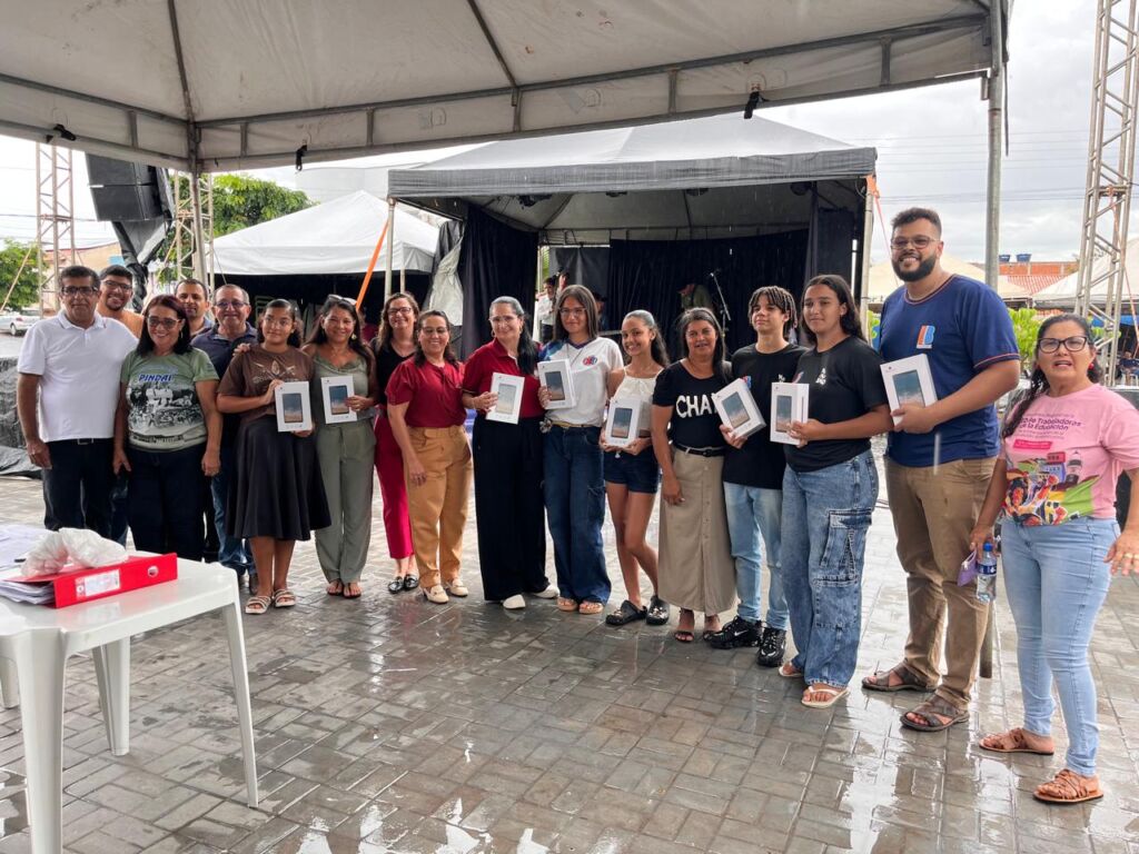 WhatsApp Image 2026 04 17 at 14.46.49 Concurso de redação marca programação educacional nos 64 anos de Pindaí