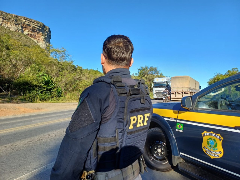 a828f6b8 994c 4b66 8afb b68aa2f487d9 Adolescente aprende a dirigir na internet, percorre 550 km para encontrar garota que conheceu em jogo online e é resgatado pela PRF em Barreiras (BA)