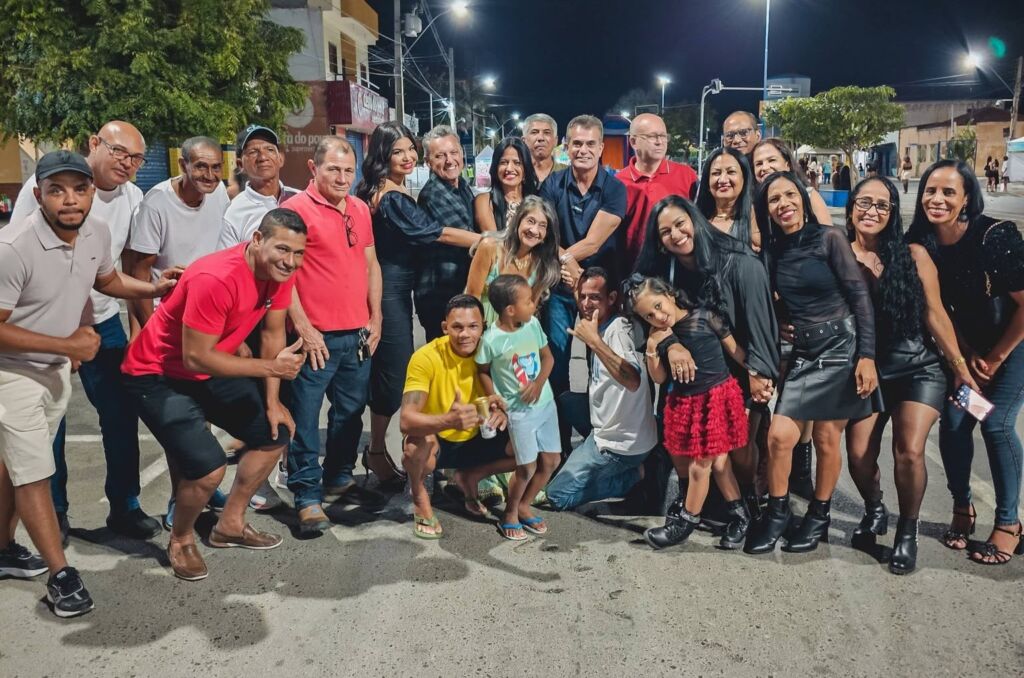 721189617 1567531264939221 1879998548593129513 n Deputado Charles Fernandes cumpre agenda em Xique-Xique e Barra e dialoga com lideranças da região