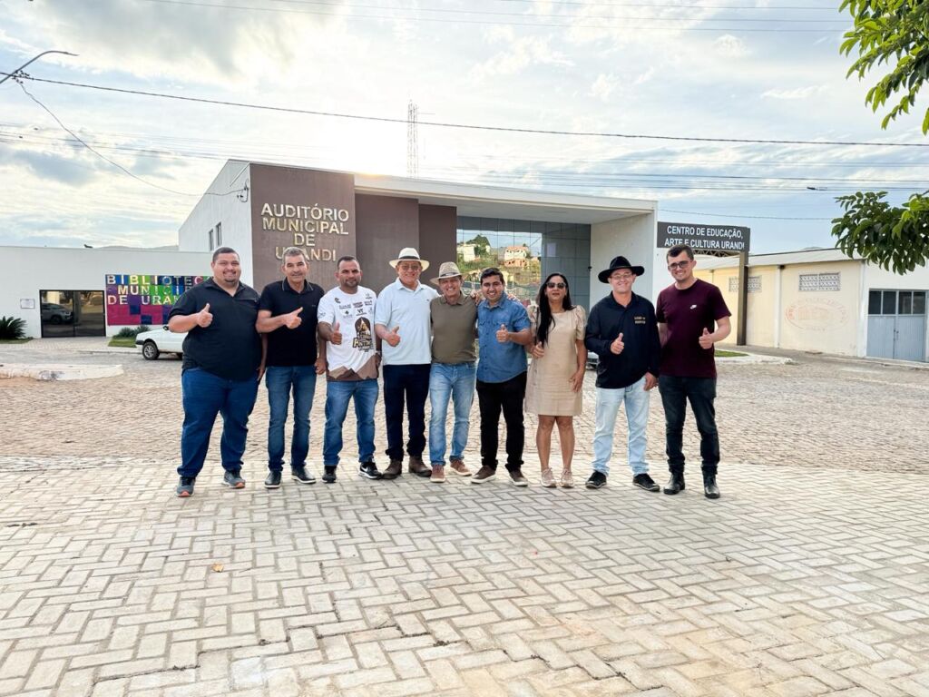 URANDI 1 Deputado Charles Fernandes visita obras em Urandi e anuncia novos investimentos para pavimentação e saúde