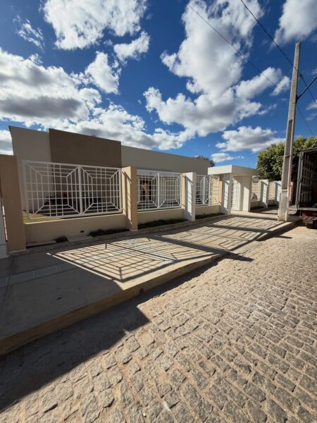 De olho 👀 na obra 🚧🧱👷🏾👷🏻 ♀️.💙💛♥️💚A Prefeitura Municipal por meio da Secretaria de Edu 1 Prefeitura de Tanque Novo avança com implantação do Novo CAEEM para atendimento educacional especializado