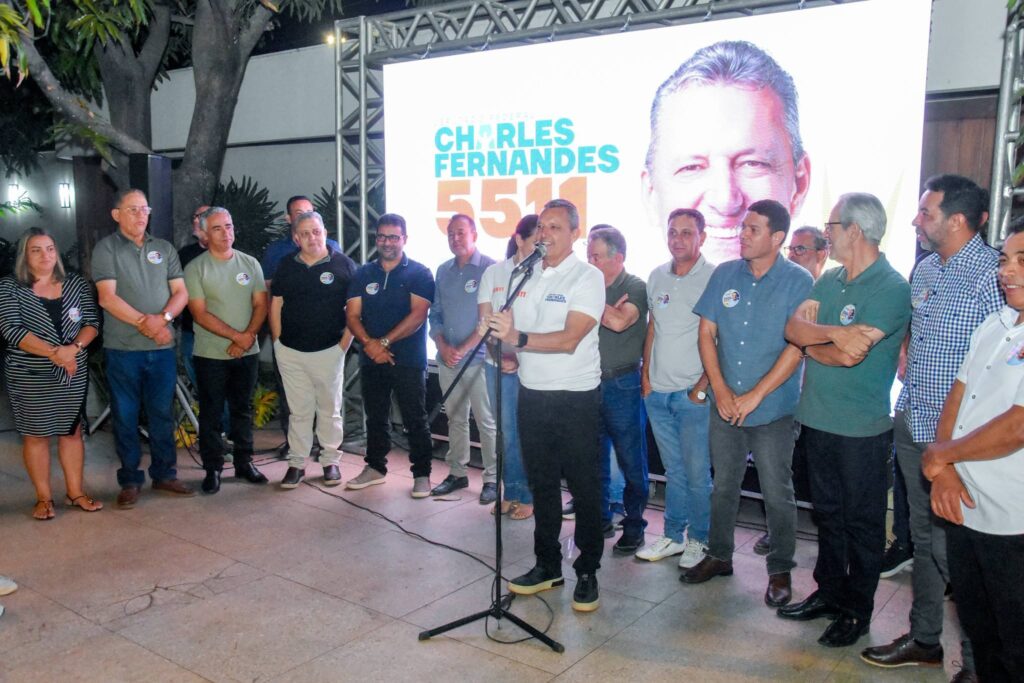 780703021 1064348229286887 5112715196446309759 n Charles Fernandes reúne lideranças em ato de apoio à candidatura à reeleição
