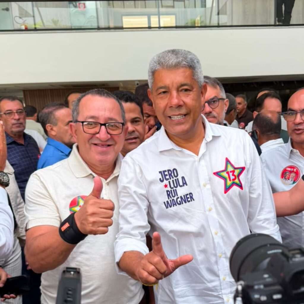 SaveClip.App 781161971 18084387341662050 8476406135711131668 n Prefeito João Veiga participa de encontro político com lideranças estaduais em Salvador